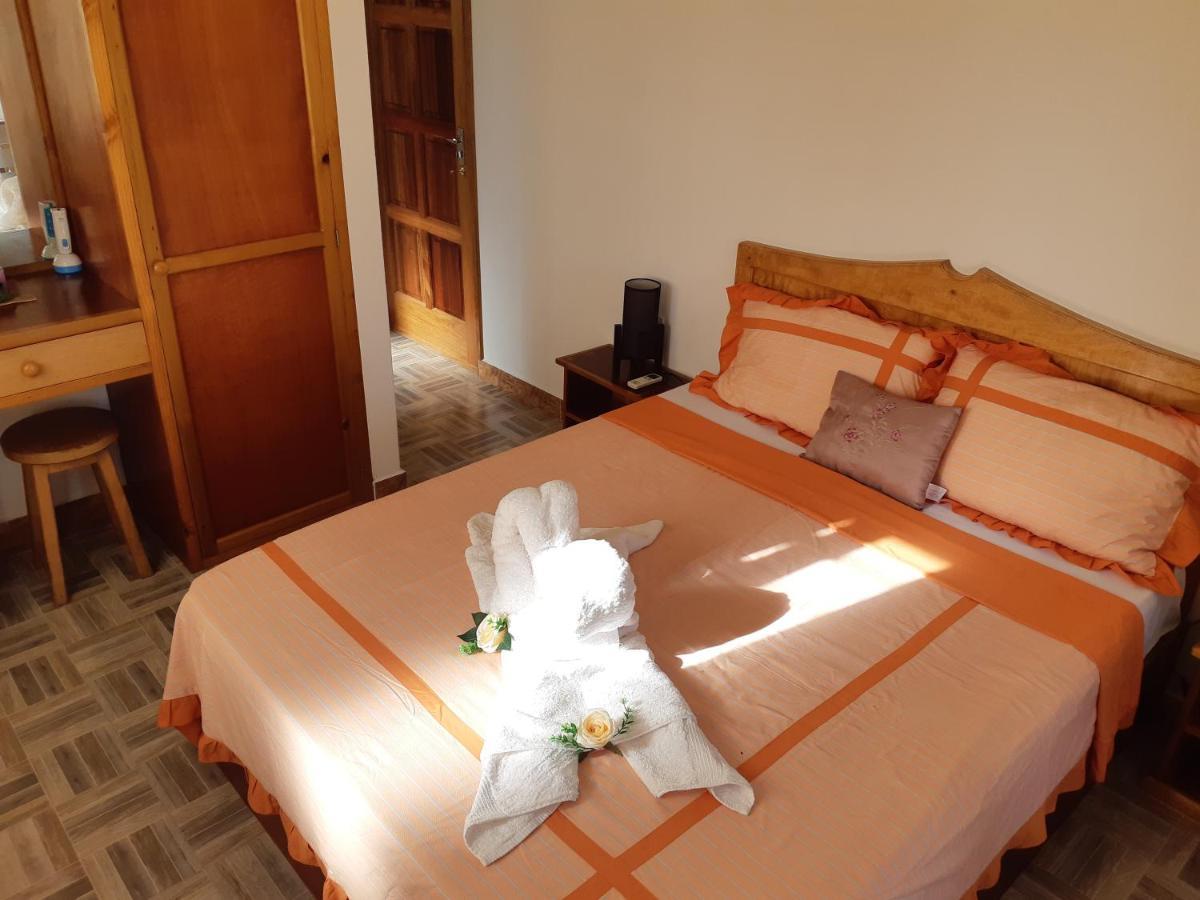 La D'almee And Holiday home Baie Sainte Anne